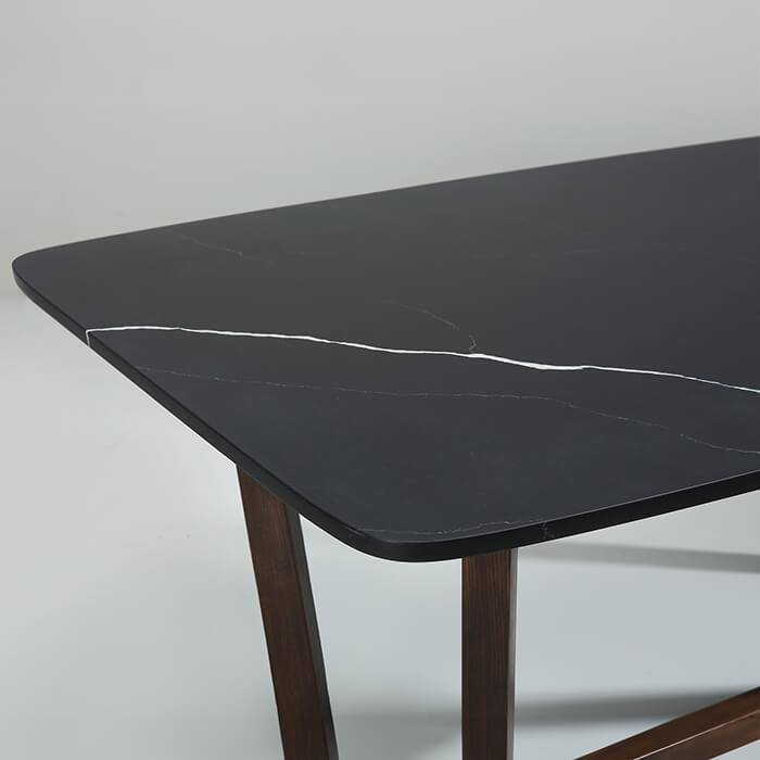 Modernt matbord i svart rektangel i marmor 