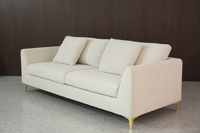 Italiensk modern 2-sits soffa med metallben 