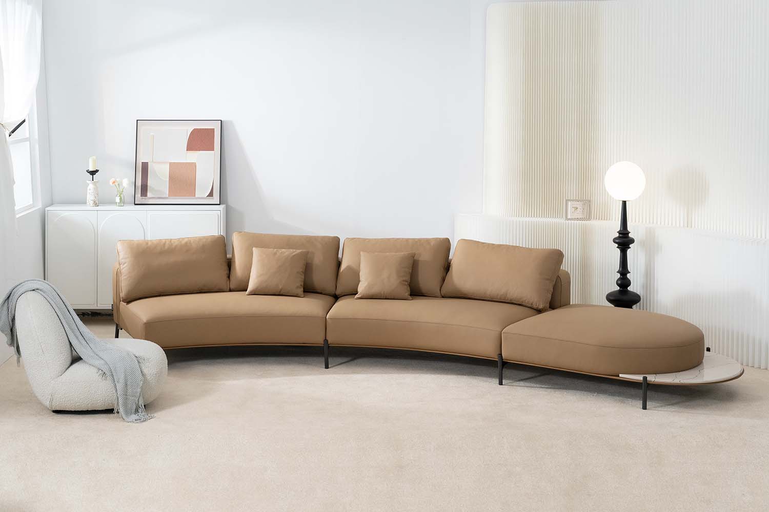 Lyx och hantverk möter komfort i skräddarsydda lädermöbler