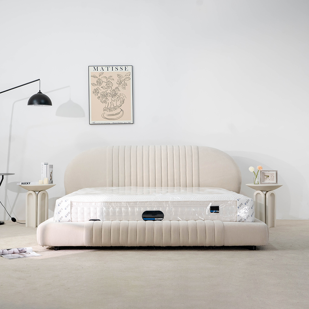 Modern sammetstoppad plattformssäng King Size sängram
