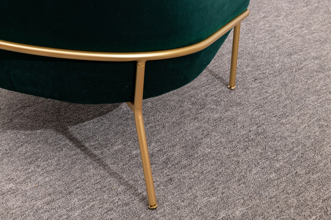 Contemporary Green Velvet Upholstered Lounge Chair Fåtölj med guldben